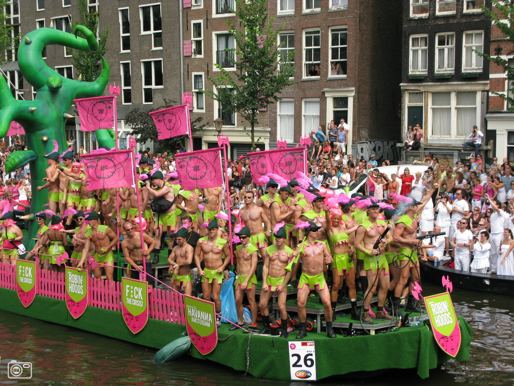 http://gossipsistersdotcom.files.wordpress.com/2012/01/gay-parade.jpg